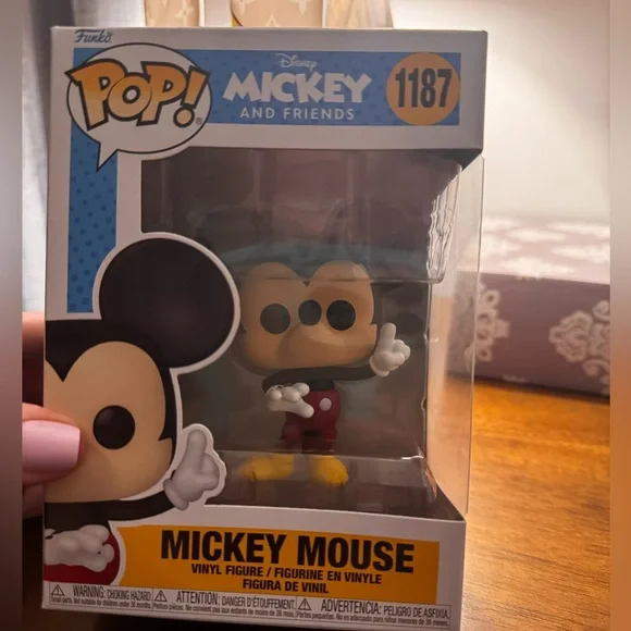 NIB Funko POP! Disney Mickey Mouse and Minnie Mouse Collectible Set - Picture 4 of 7